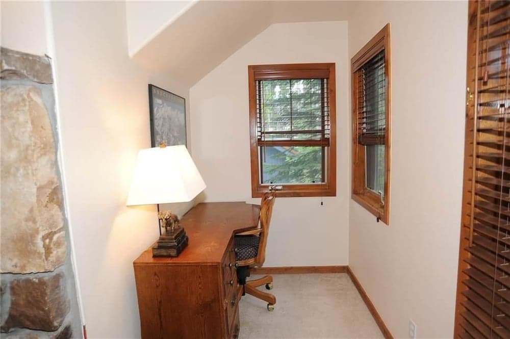 In-room business center