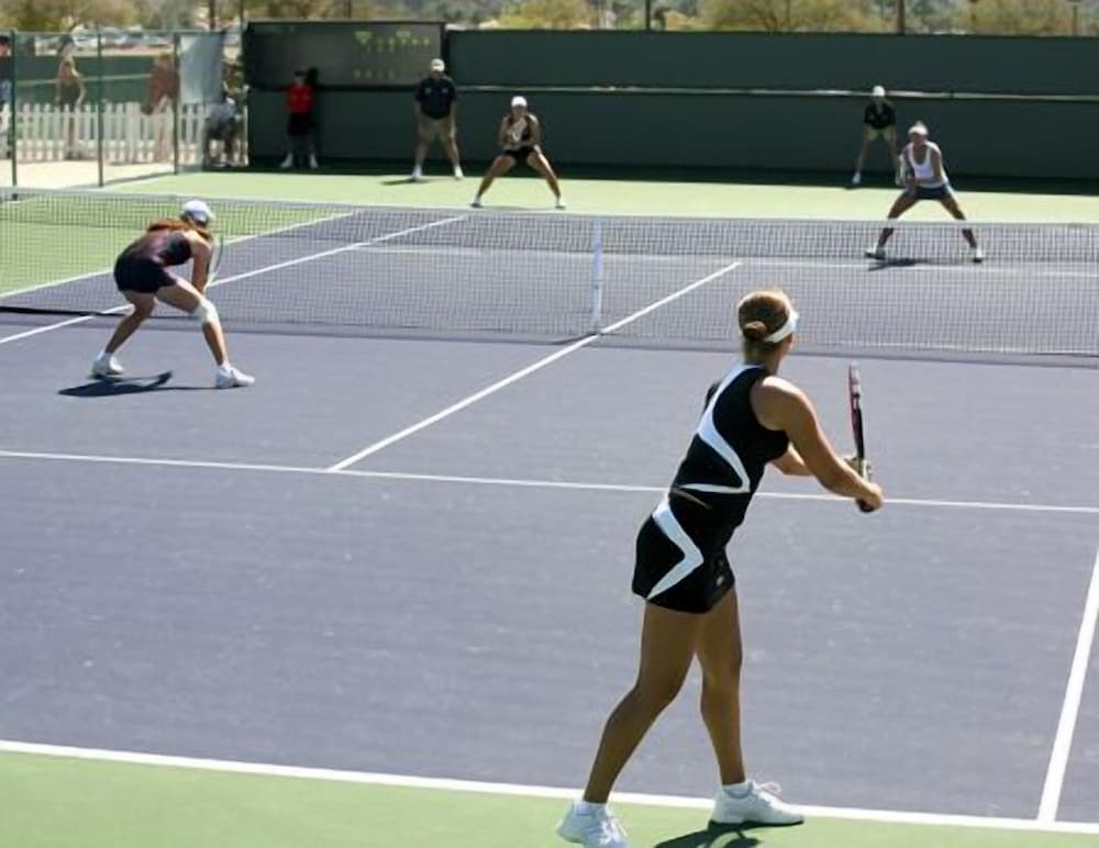 Tennis court