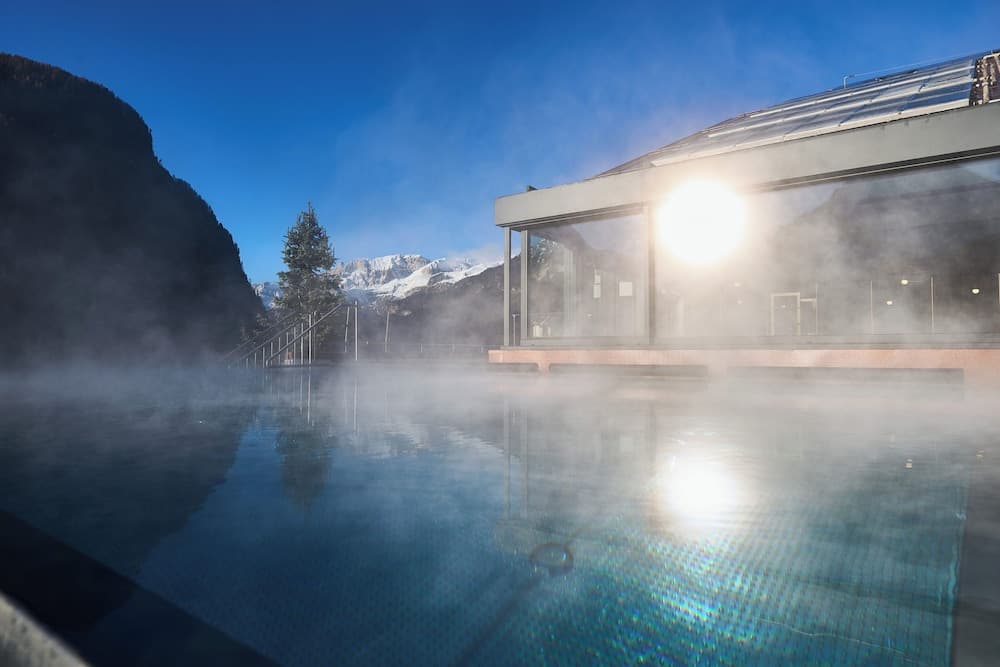 Infinity pool