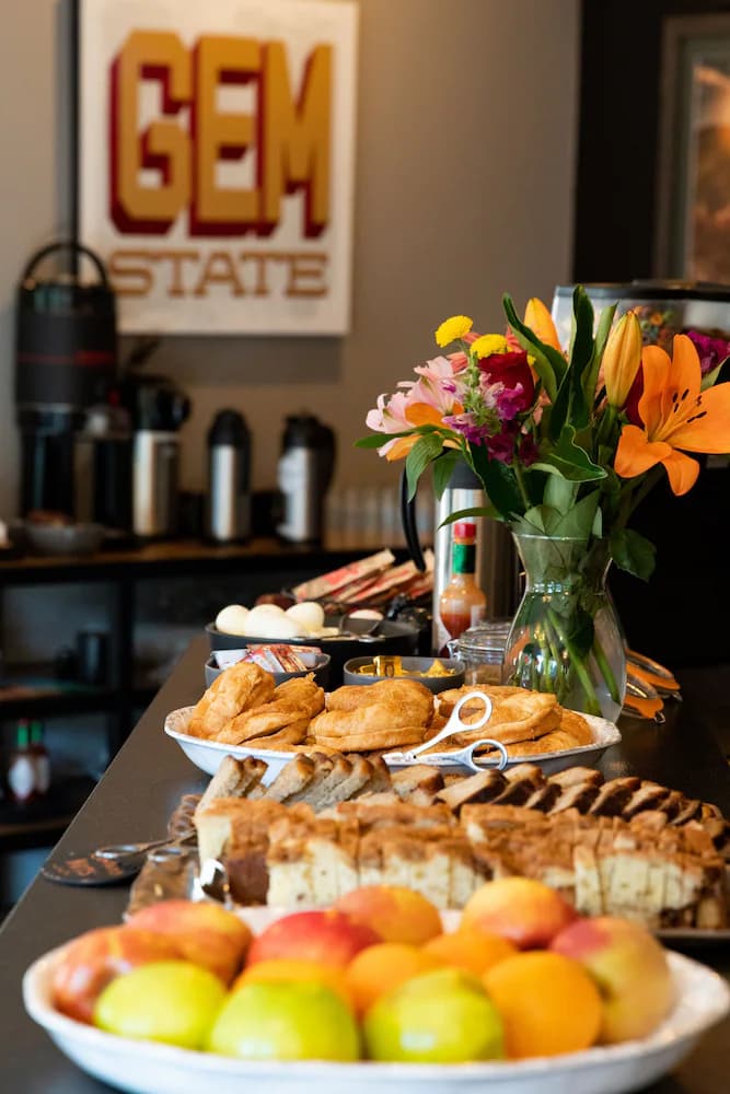 Breakfast area