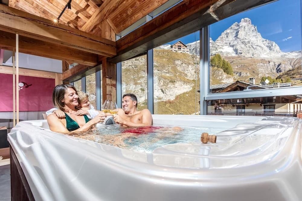 Jetted tub