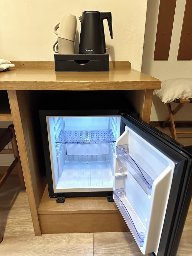 Mini-refrigerator