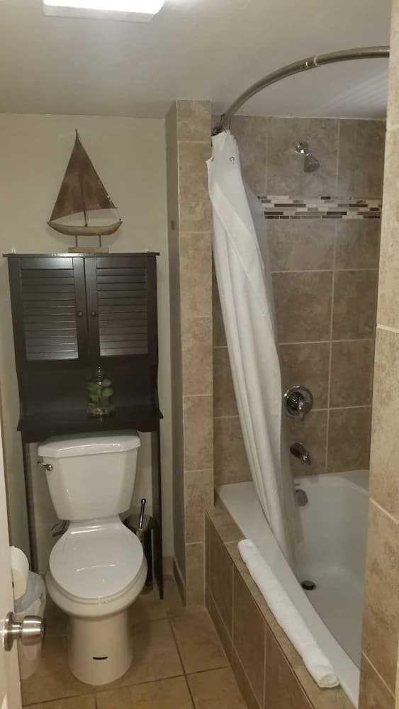Jetted tub