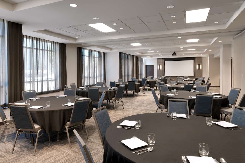 Meeting facility