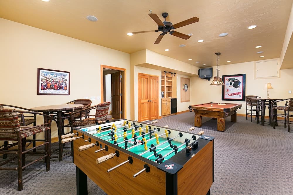 Game room