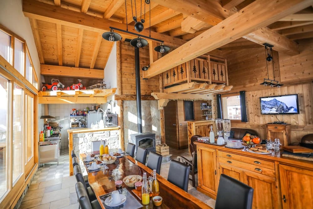 Breakfast area