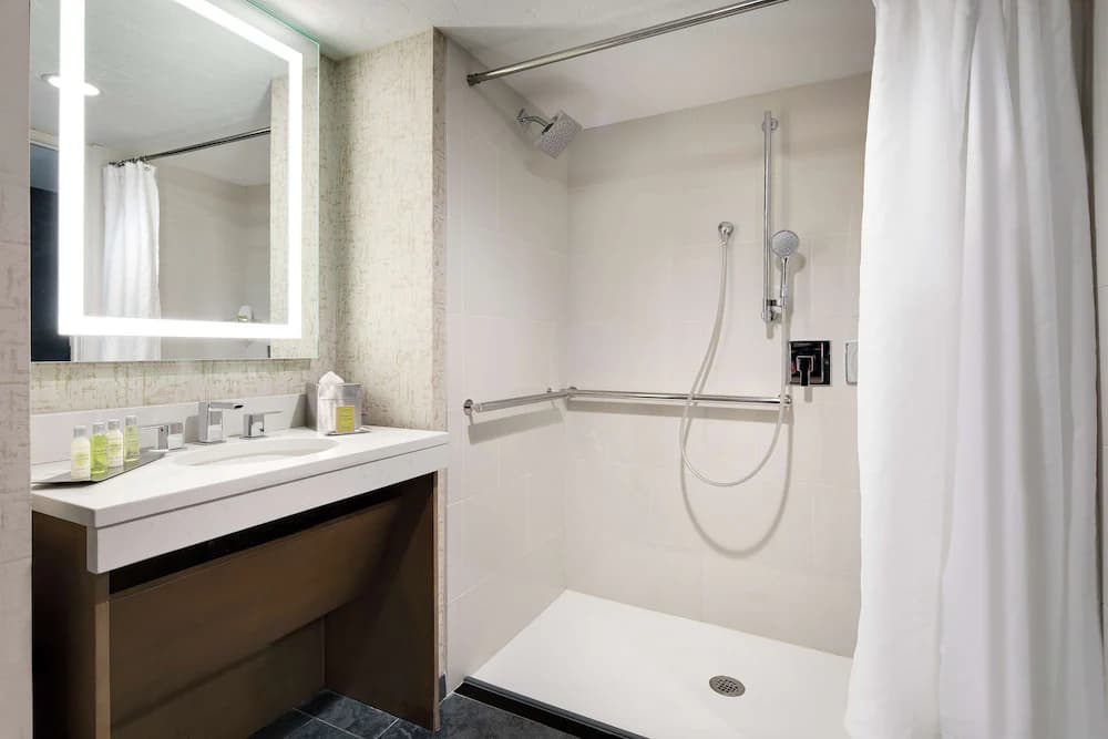 Bathroom shower