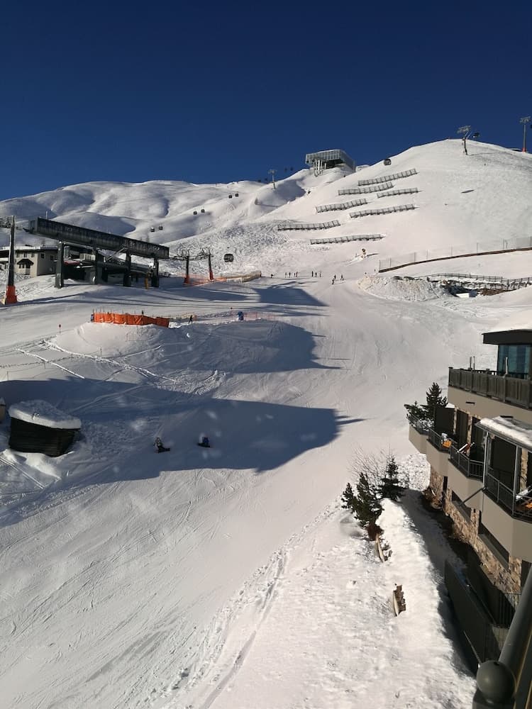 Snow and ski sports