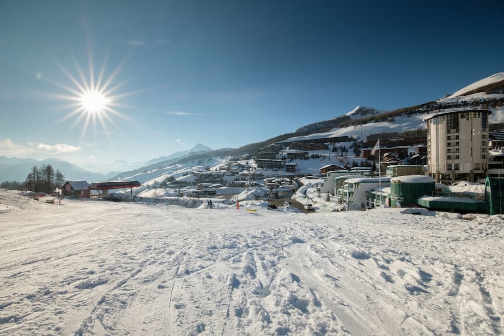 Snow and ski sports