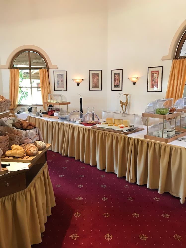 Breakfast buffet