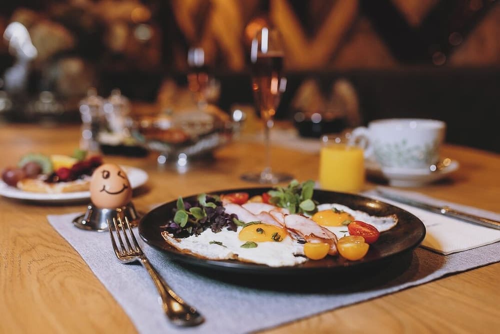 Breakfast meal