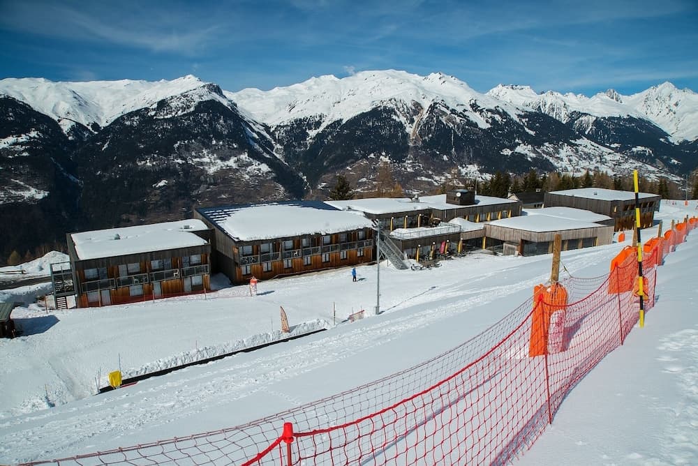 Snow and ski sports