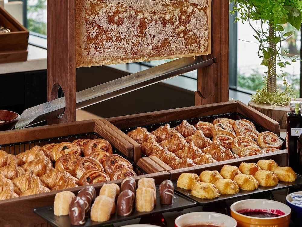 Breakfast buffet