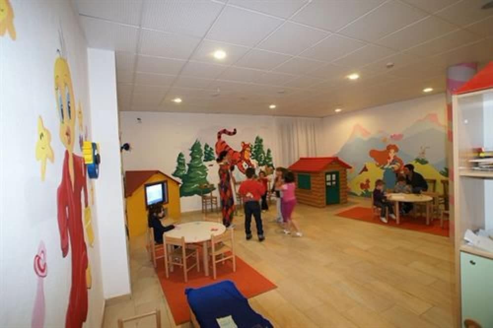 Children's play area - indoor