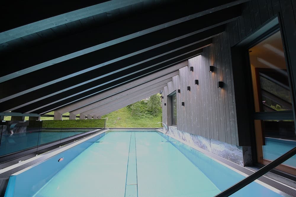 Infinity pool