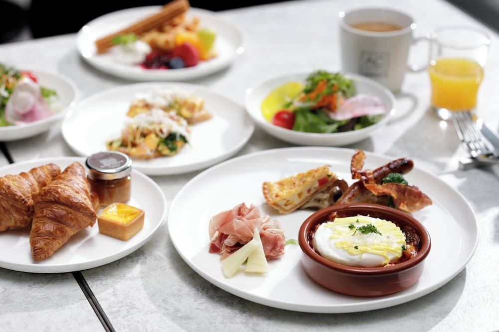 Breakfast meal