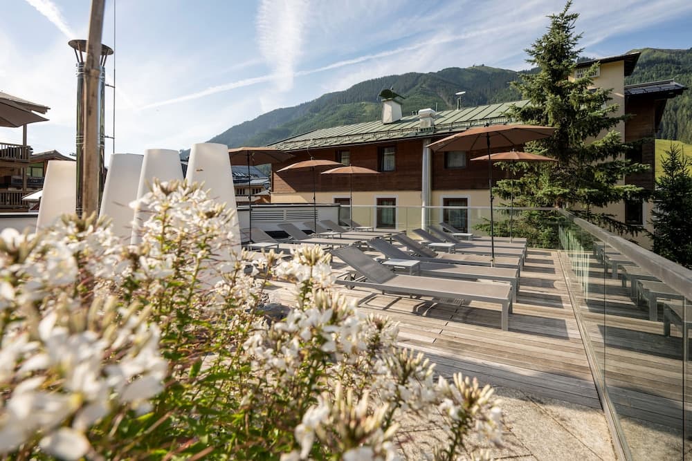 Sundeck
