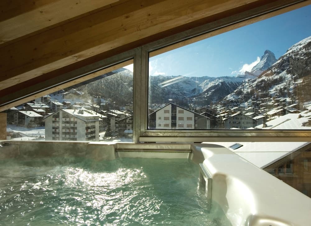Jetted tub
