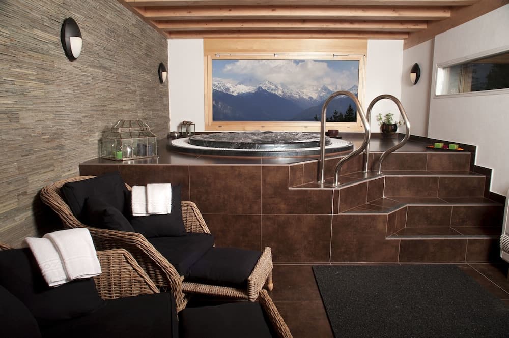 Jetted tub