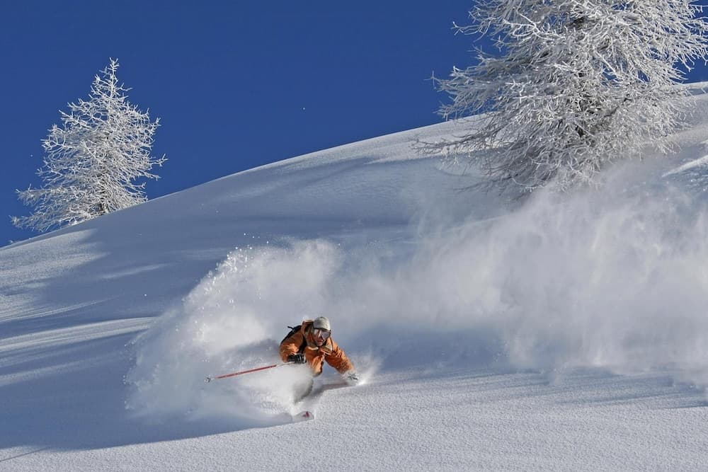 Snow and ski sports