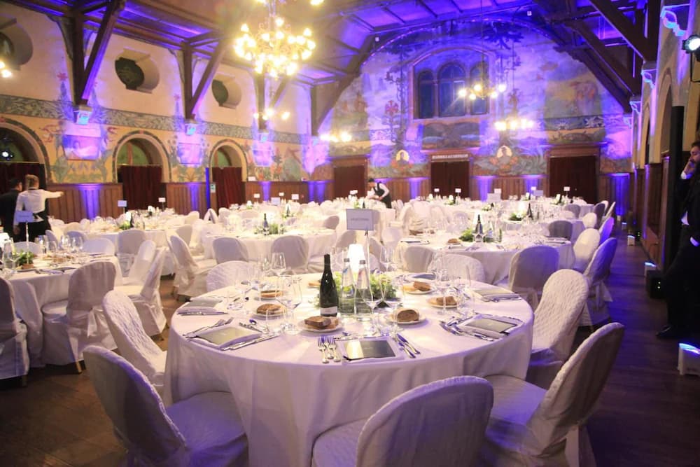Banquet hall