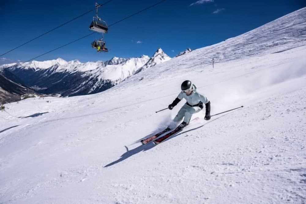 Snow and ski sports