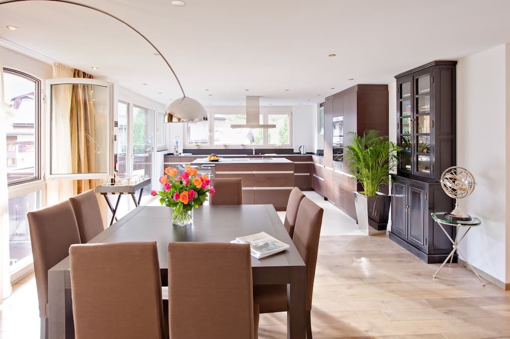 In-room dining