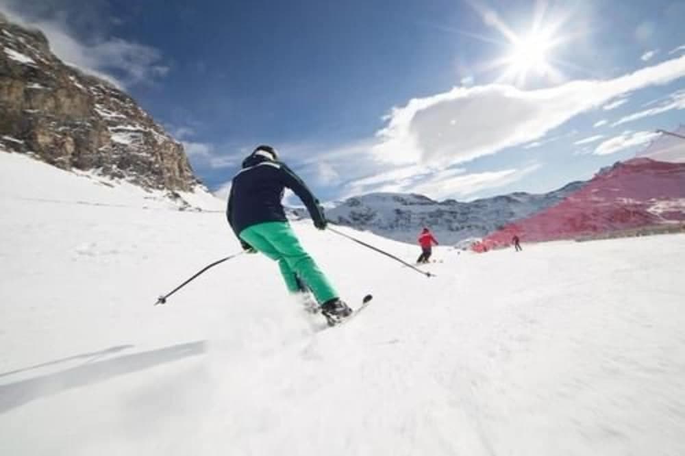 Snow and ski sports
