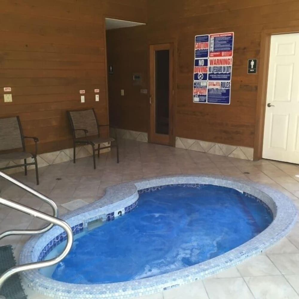 Indoor spa tub