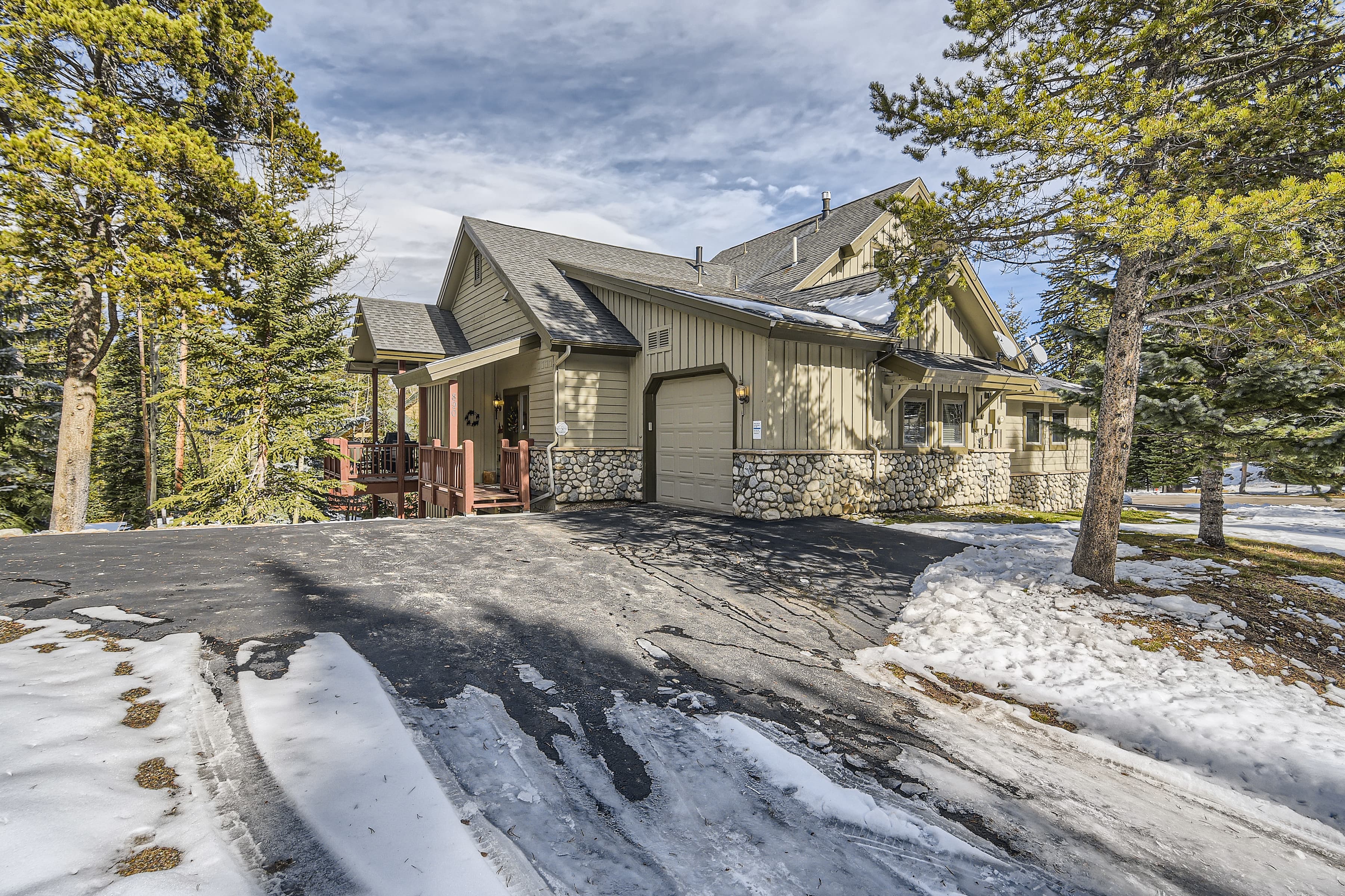 White Wolf Townhomes