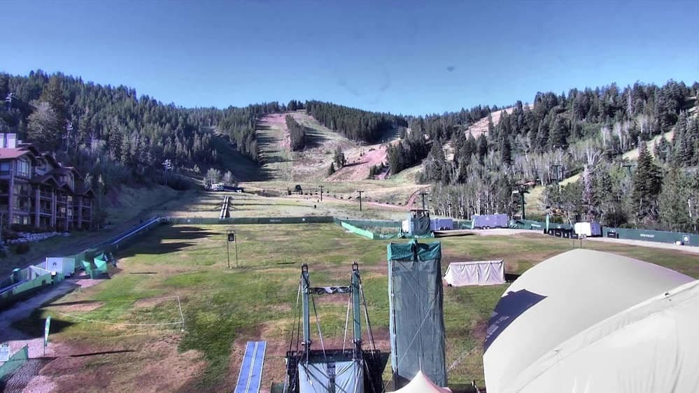 Deer Valley - Snow Park Lodge Cam