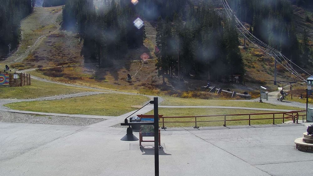 Arapahoe Basin Ski Area - Mountain Goat Plaza / Base Area