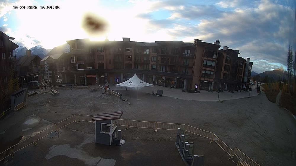 Revelstoke: Village Cam
