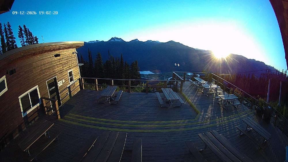 Revelstoke: Top of Upper Gondola Cam
