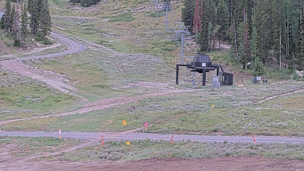 Solitude: Powderhorn II Lift Line