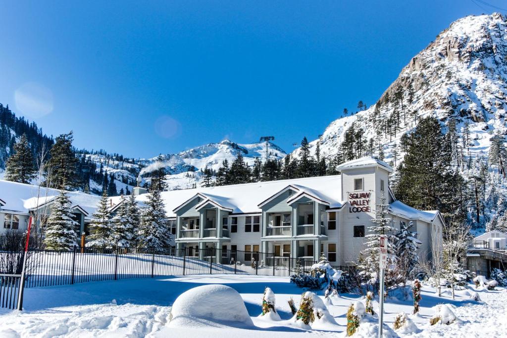 Palisades Tahoe (Squaw Valley) ski packages Palisades Tahoe Lodge